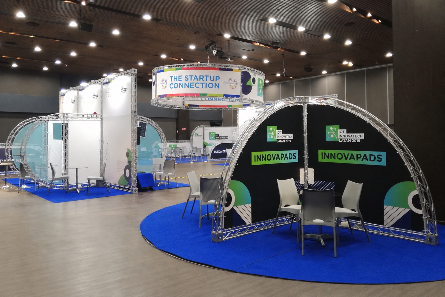 Stands de la exposición IoT Innovatech LATAM 2019